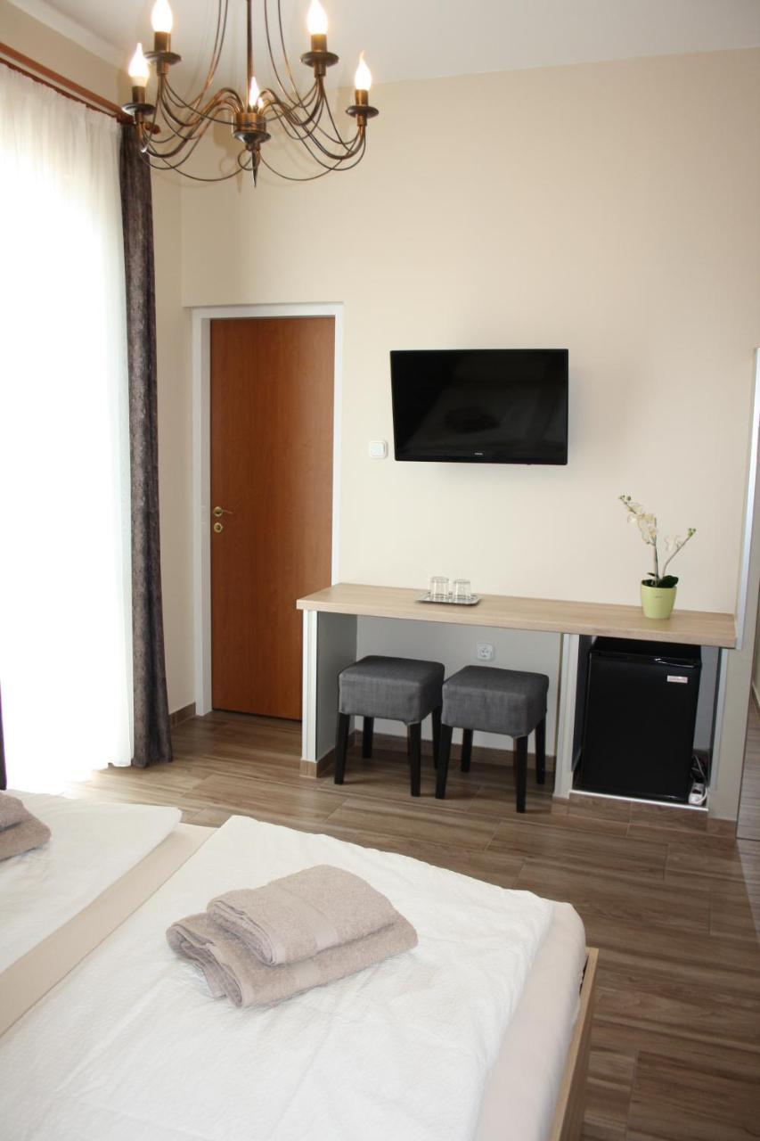 Polus Pension Sopron Extérieur photo