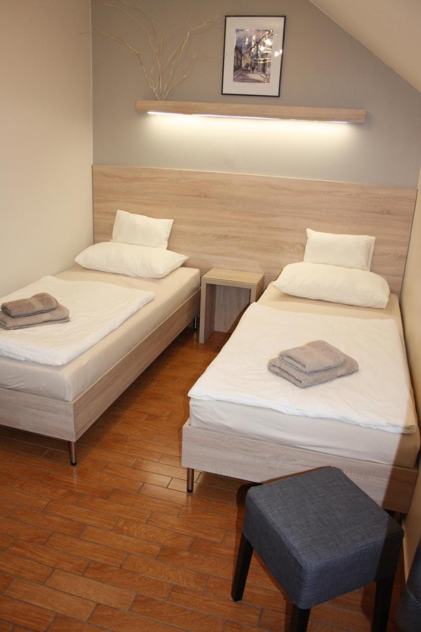 Polus Pension Sopron Extérieur photo