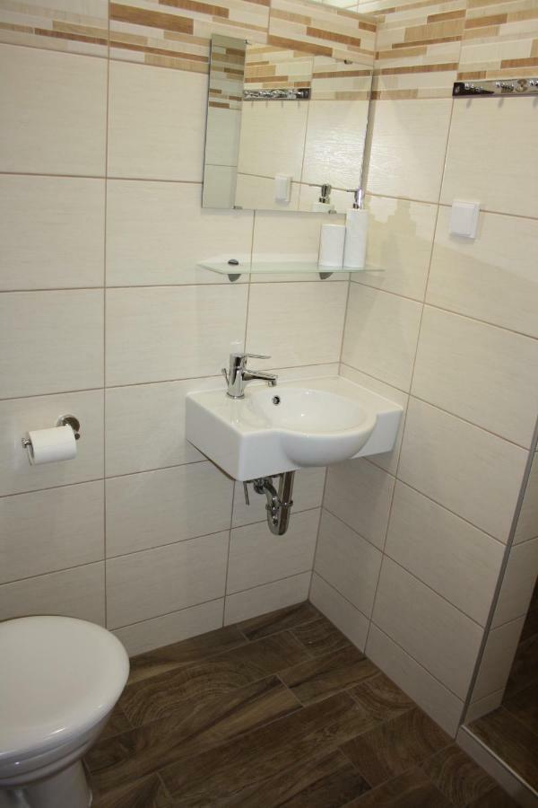 Polus Pension Sopron Extérieur photo