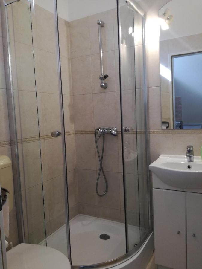 Polus Pension Sopron Extérieur photo