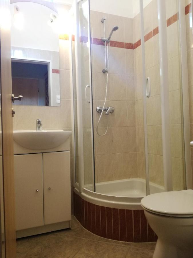 Polus Pension Sopron Extérieur photo